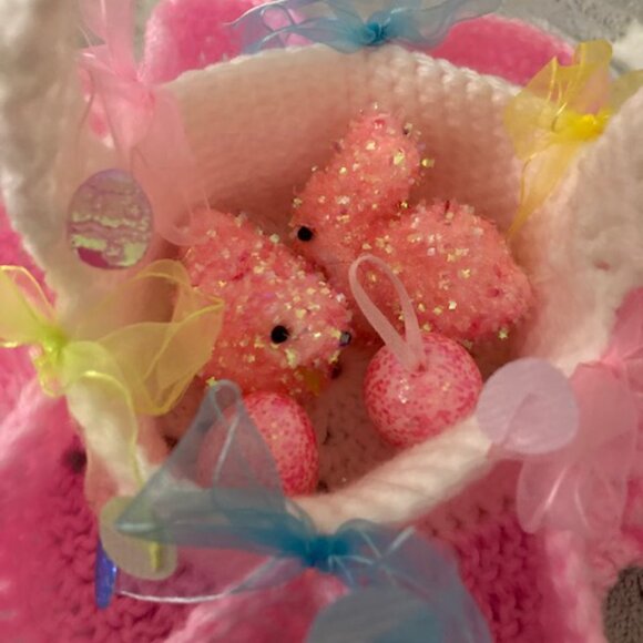 Handmade crochet Easter Basket - Picture 4 of 4